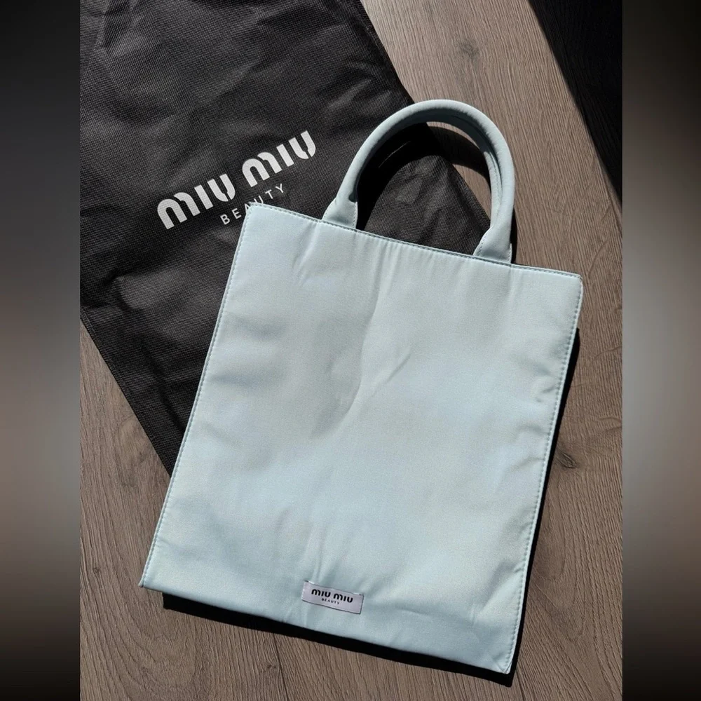 Miu Miu Beauty Tote Bag, NEW - Picture 3 of 3